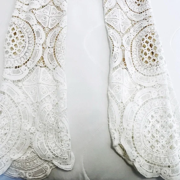 Elegant White Lace Jumpsuit - Picture 4 of 5